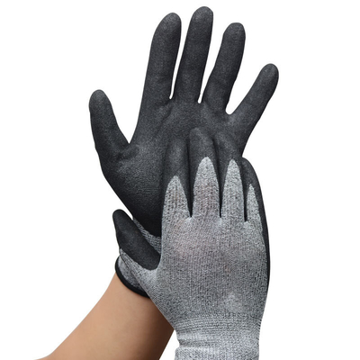 Los guantes de la mano de la seguridad del trabajo SJS298 engrasan guantes revestidos de la seguridad del nitrilo resistente de la mano